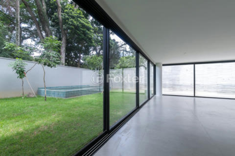 Image 11 - 918858