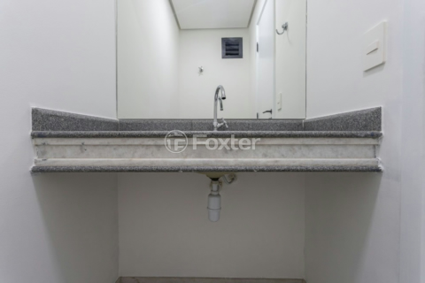Image 5 - 918871