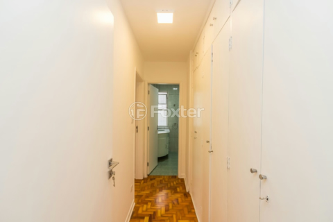 Image 4 - 918872