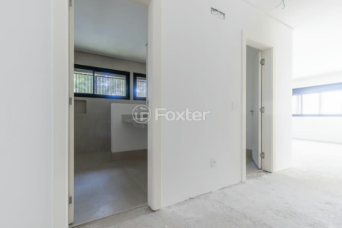 Image 18 - 918877