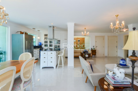 Image 7 - 918886
