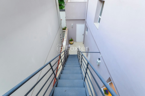 Image 43 - 918918
