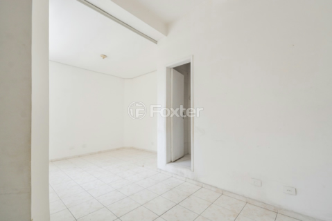 Image 14 - 918930