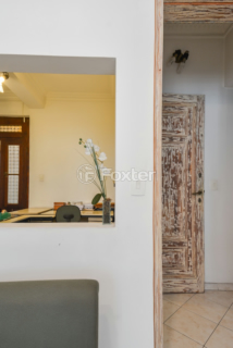 Image 29 - 918930