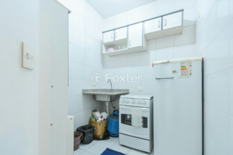 Image 30 - 918930