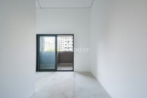 Image 20 - 918935