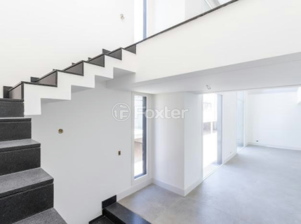 Image 11 - 918971
