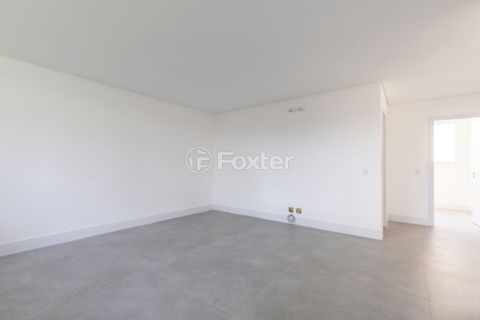 Image 15 - 918980