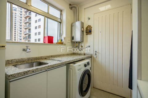 Image 59 - 918982