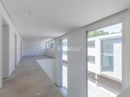 Image 17 - 918984