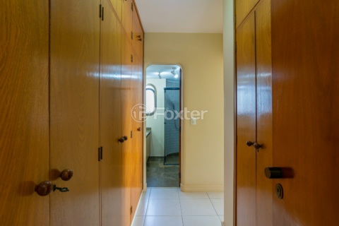 Image 25 - 919005