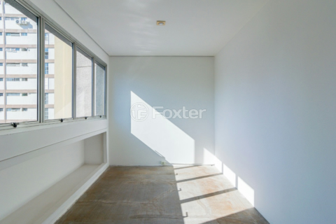 Image 8 - 919009
