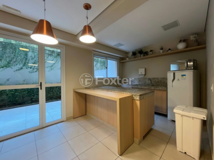Image 11 - 919110