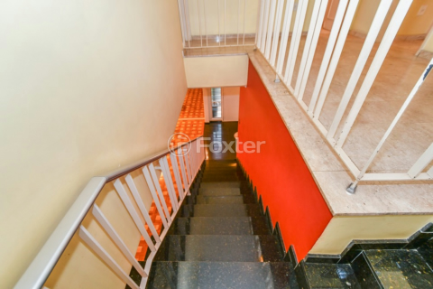 Image 28 - 919232