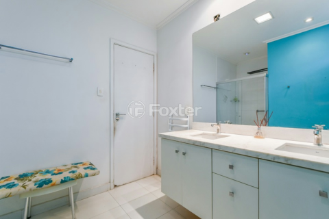 Image 32 - 919232