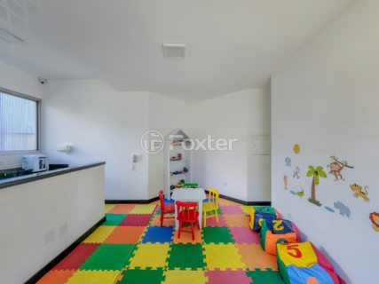 Image 21 - 919252