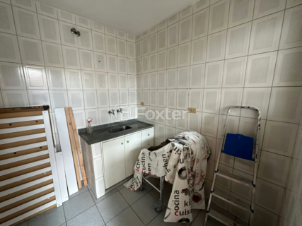 Image 21 - 919306
