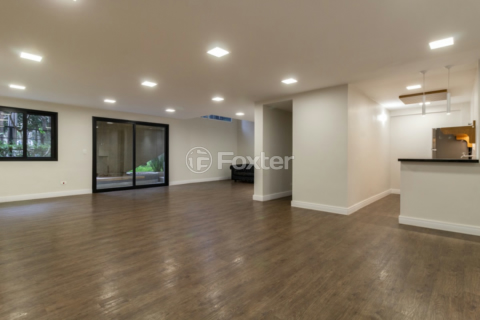 Image 25 - 919331