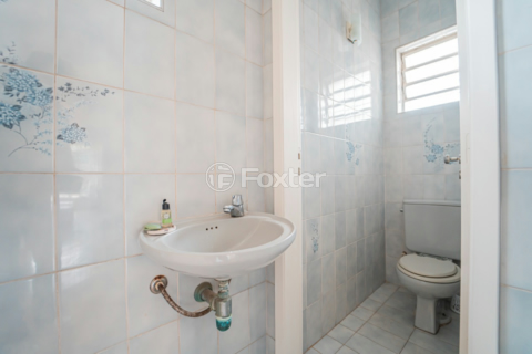 Image 17 - 919337