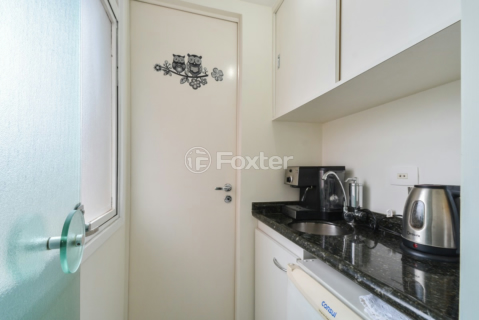 Image 7 - 919574