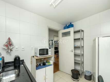 Image 11 - 919645