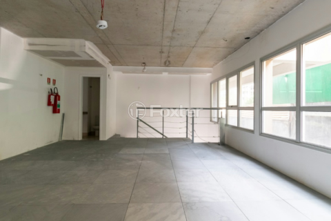 Image 4 - 919677