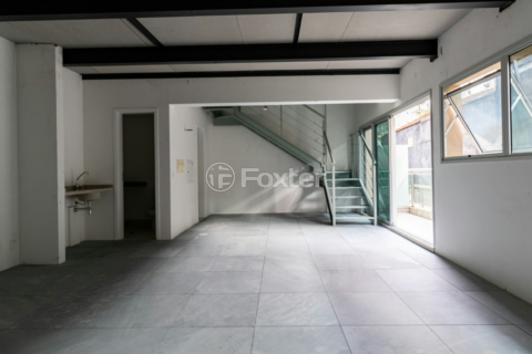 Image 11 - 919677