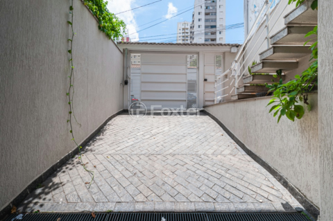 Image 5 - 919682