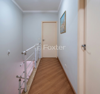 Image 22 - 919682