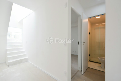 Image 3 - 919882