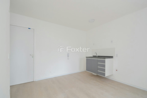 Image 7 - 919882