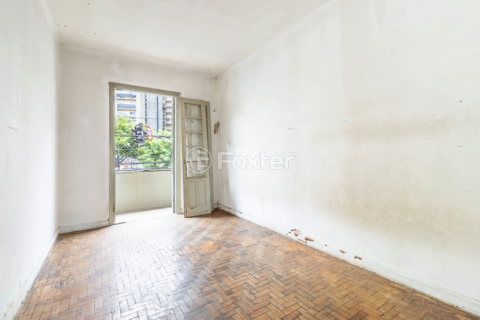 Image 32 - 920040