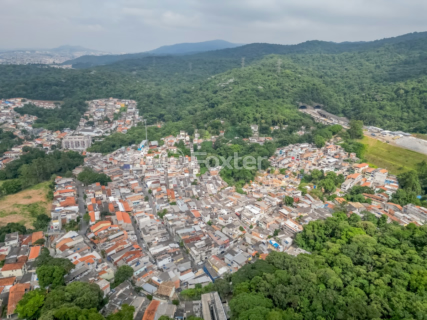 Image 9 - 920125