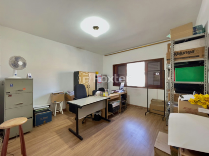 Image 32 - 920213