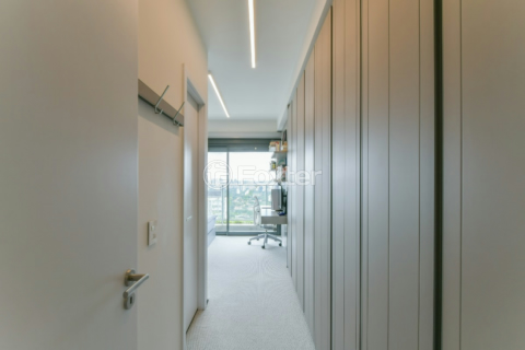 Image 32 - 920231