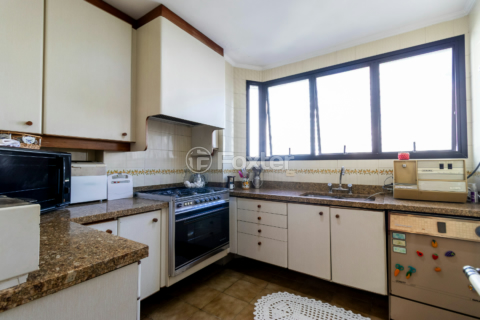 Image 32 - 920363