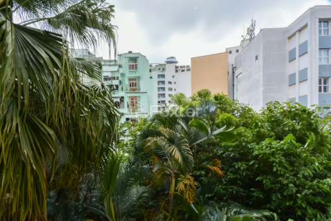 Image 9 - 920425