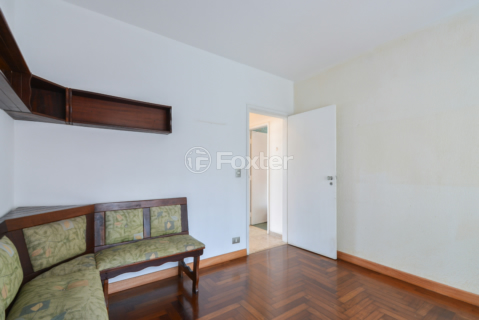 Image 32 - 920457