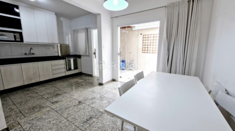Image 32 - 920505