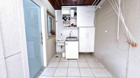 Image 38 - 920505