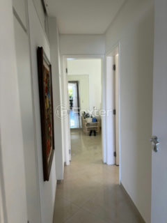 Image 11 - 920518