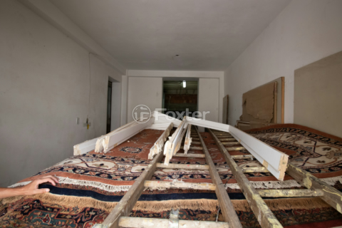 Image 33 - 920550