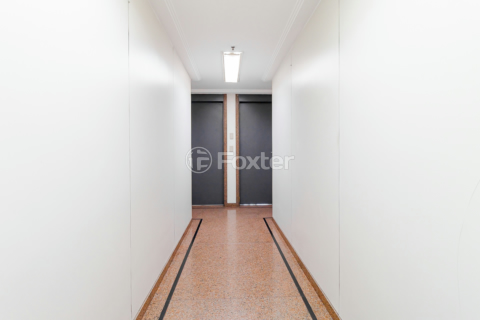 Image 30 - 920582