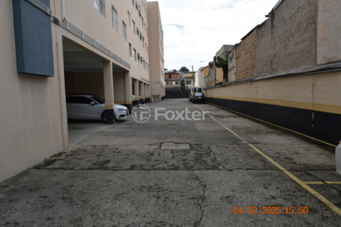Image 32 - 920620