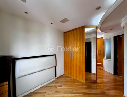 Image 21 - 920715