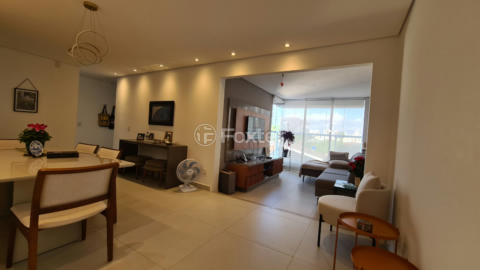 Image 3 - 920925