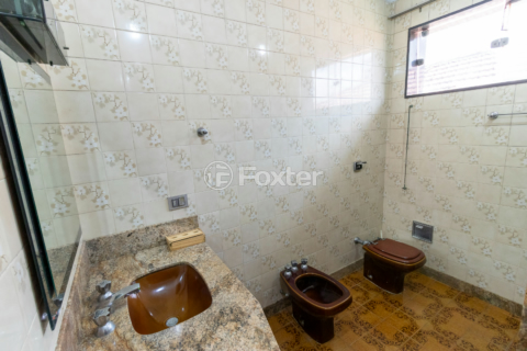 Image 32 - 920956