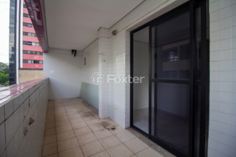 Image 9 - 920965