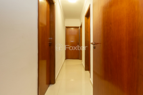 Image 7 - 921318