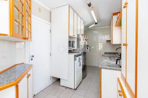 Image 30 - 921383